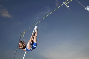 开云综合服务-勇士凭借库里与穆迪的关键发挥大胜太阳，勇士高层谈续约库里