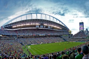 开云中国-中国篮球推动退役运动员进校园从事教练传承事业，篮球运动员退役年龄是多少